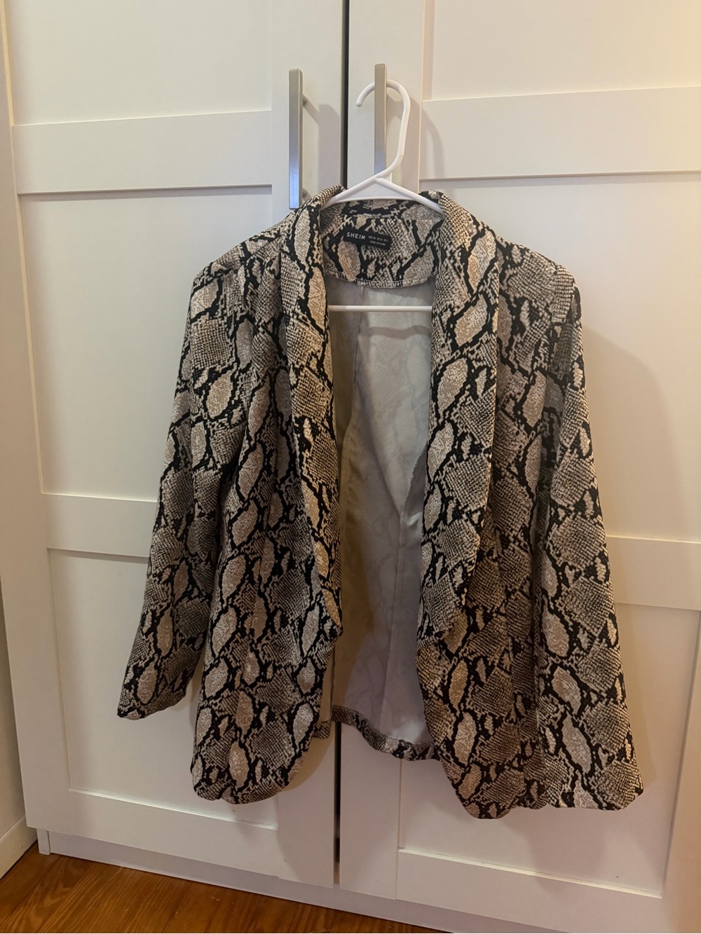 🤍🤎Elegant Snake Print blazer